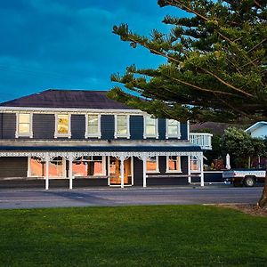 Kaikoura Boutique Hotel And The Courtyard Accommodation